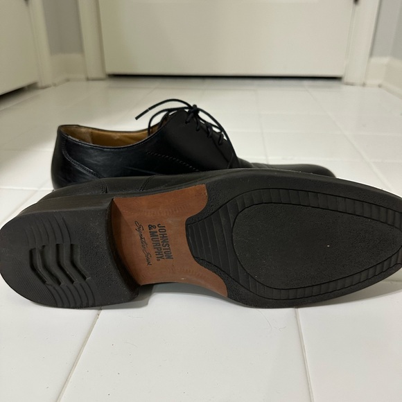 Men’s black dress shoes - Picture 3 of 5